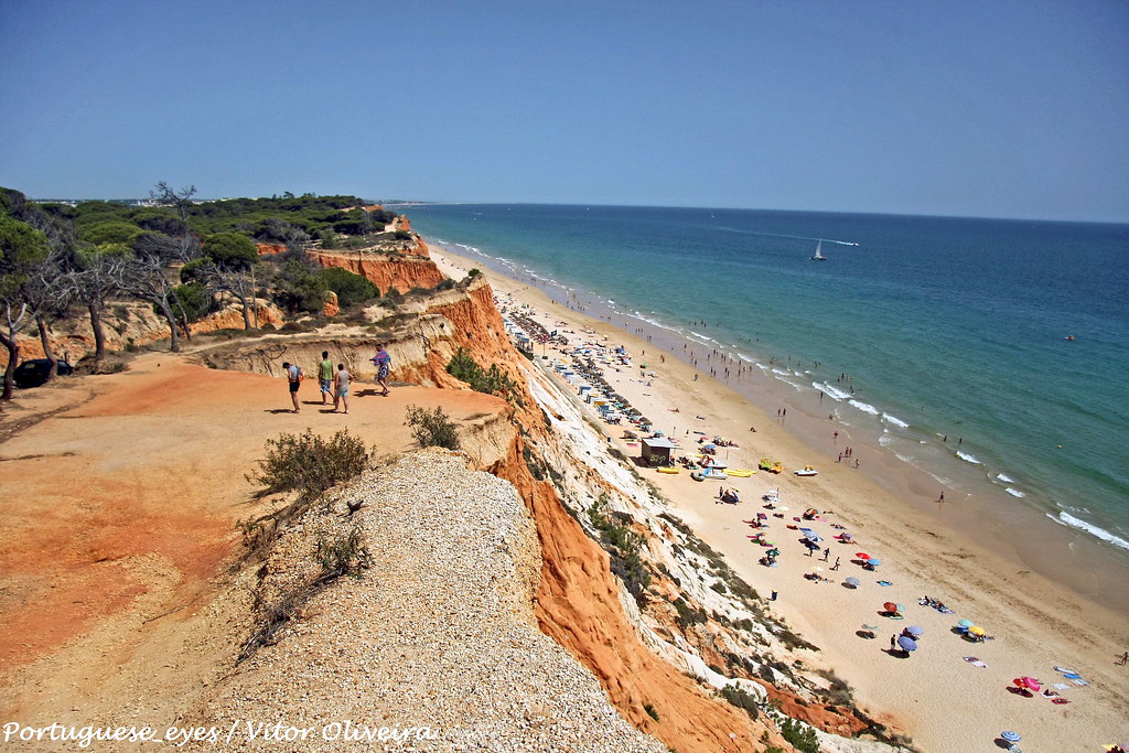 - Descobrindo ‍a beleza da Praia da Falésia: Um paraíso‍ escondido ‍no Algarve