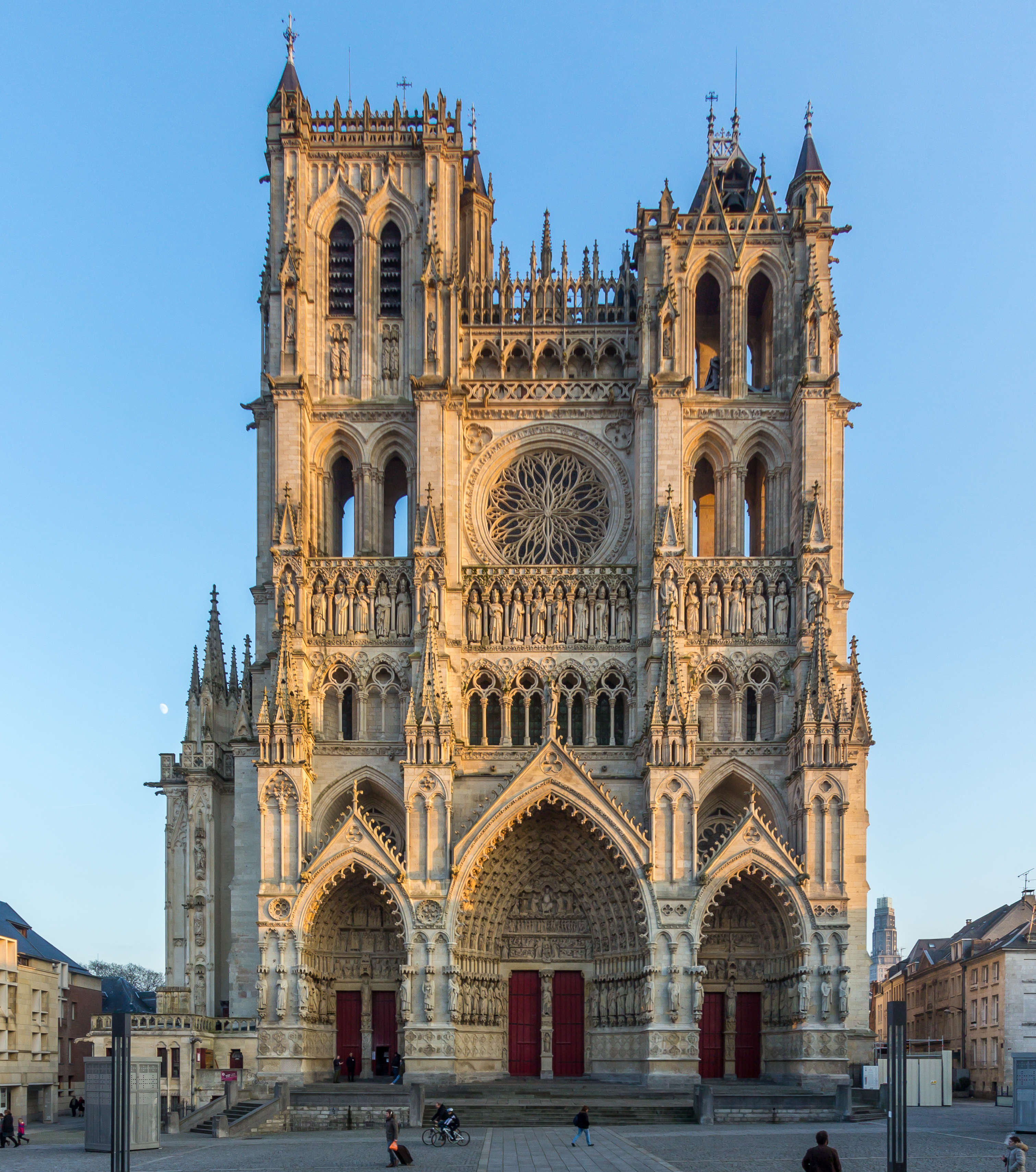 Dicas para aproveitar ao ‍máximo sua visita à Catedral de Notre Dame ‌e⁢ arredores