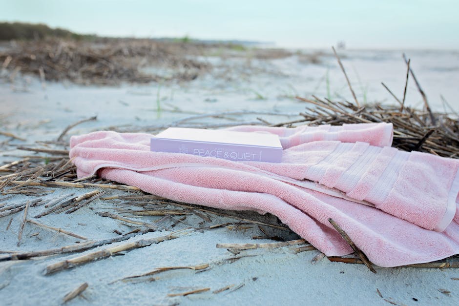 Prepare-se para se maravilhar com a areia rosa da Pink Sands Beach